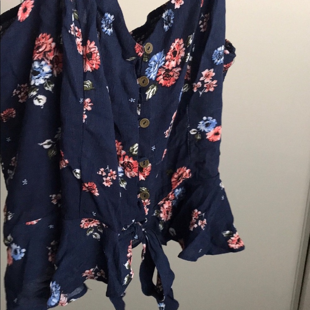 NEW Floral Top w/ adjustable straps&ruched back